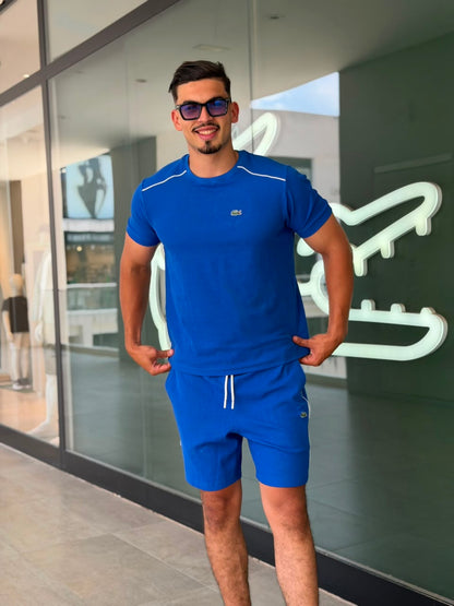 Ensemble Sportswear Premium.