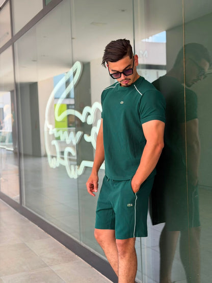 Ensemble Sportswear Premium.
