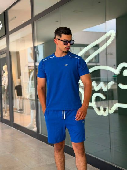 Ensemble Sportswear Premium.