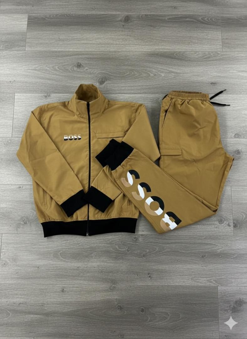 Ensemble Boss Deux Pieces.